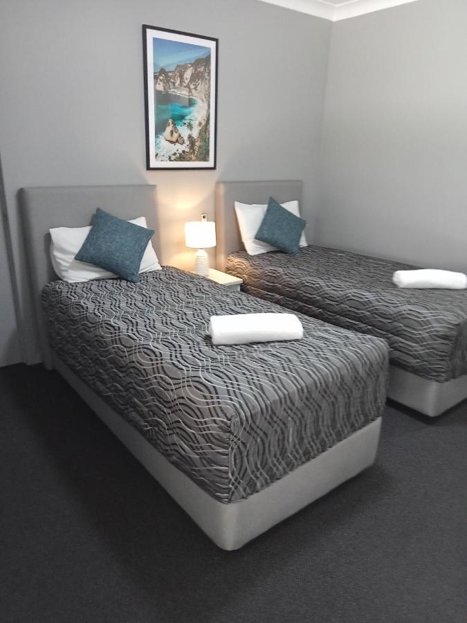 Solomon Inn Motel Figtree Wollongong Exteriör bild