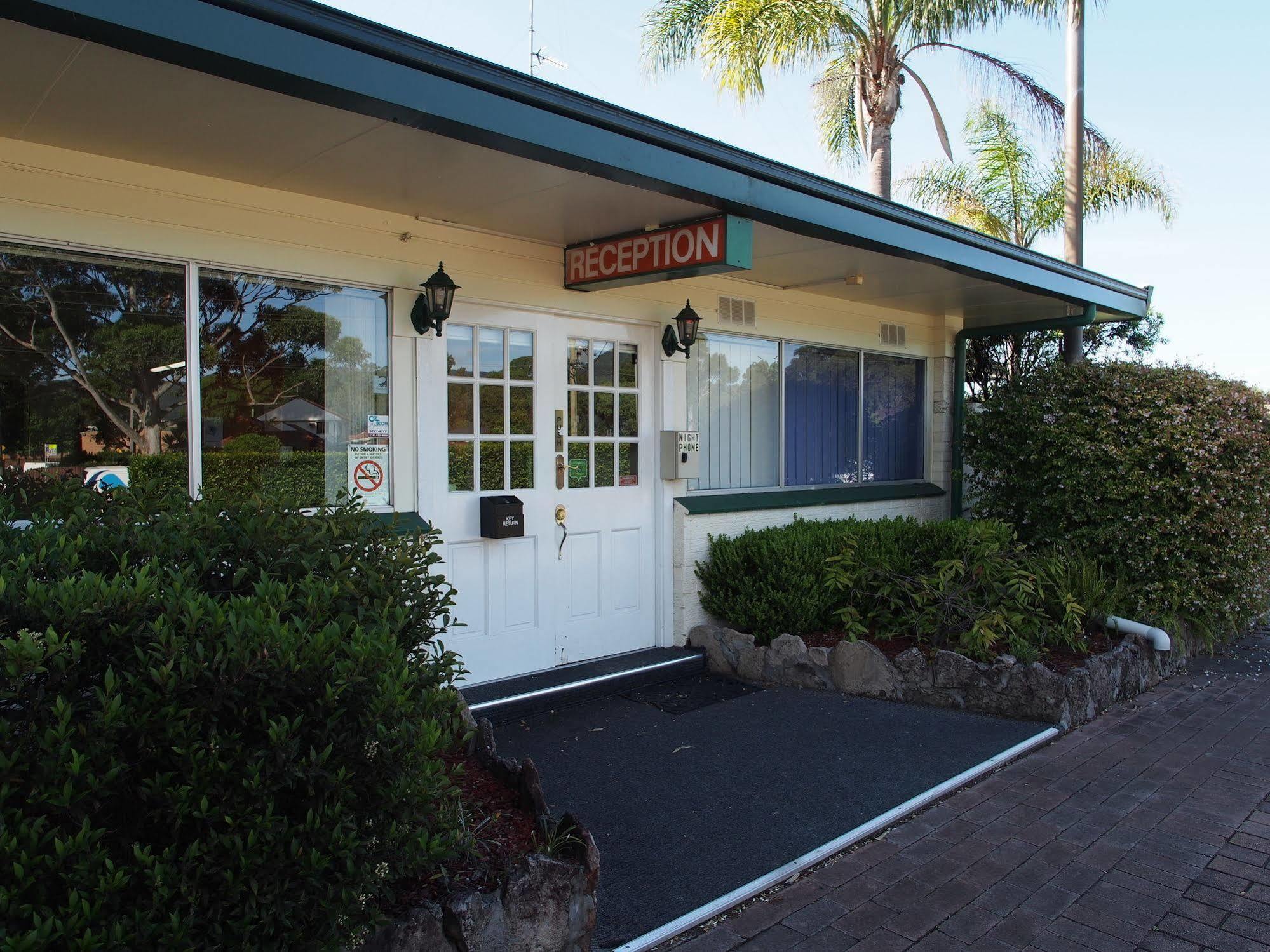 Solomon Inn Motel Figtree Wollongong Exteriör bild